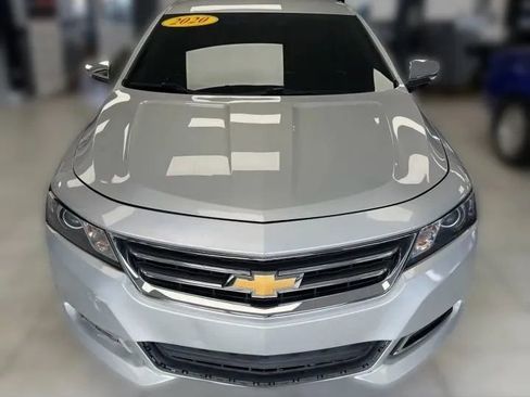 Used 2020 Chevrolet Impala LT image 2