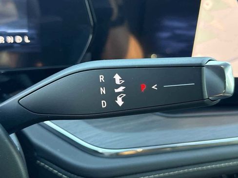 New 2026 Chevrolet Suburban Premier image 22