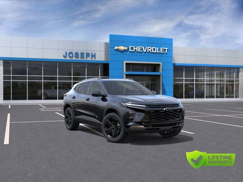 New 2026 Chevrolet Trax ACTIV w/ Sunroof Package FWD image 1