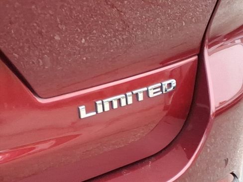 Used 2023 Jeep Grand Cherokee L Limited w/ Trailer Tow Group (B) image 5