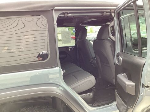 Used 2024 Jeep Wrangler Unlimited AWD/4WD image 52