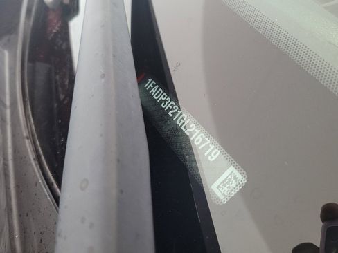 Used 2016 Ford Focus SE FWD image 33