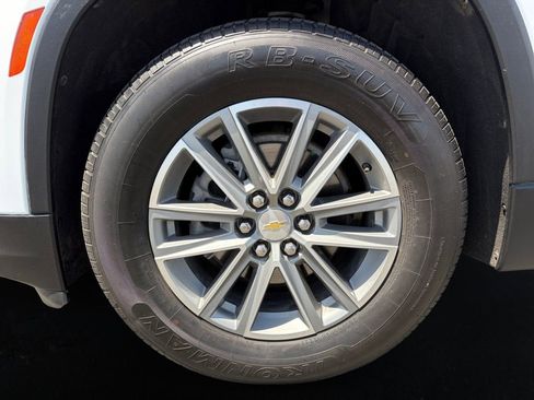 Certified 2023 Chevrolet Traverse LT AWD/4WD image 9