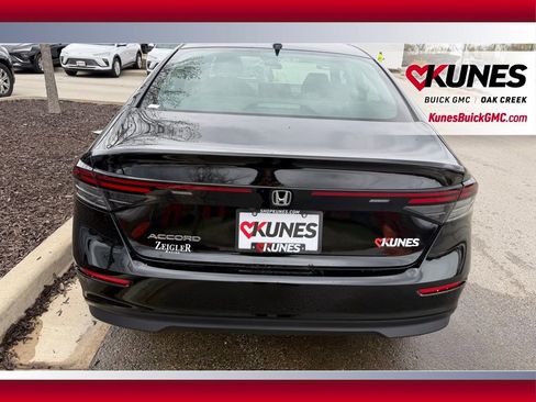 Used 2025 Honda Accord SE image 6
