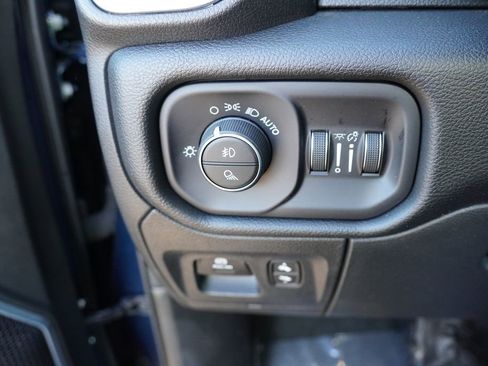 Used 2023 RAM 1500 Laramie AWD/4WD image 26