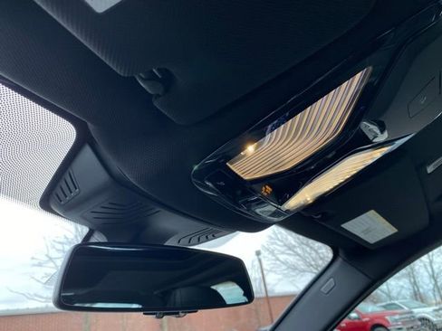 Used 2019 BMW 540i xDrive w/ M Sport Package image 32