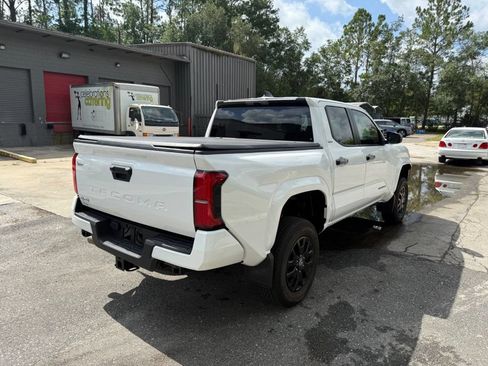 Used 2025 Toyota Tacoma SR5 AWD/4WD image 6