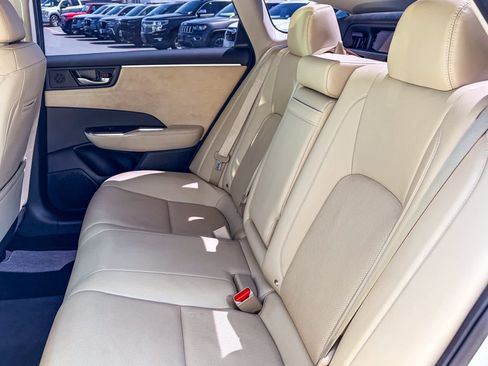 Used 2018 Honda Clarity Touring image 17