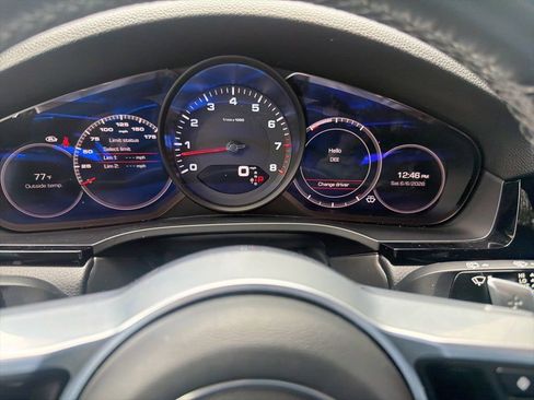 Used 2020 Porsche Cayenne AWD/4WD image 11