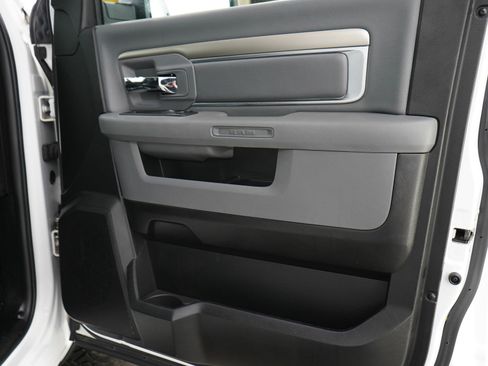 Used 2020 RAM 1500 Classic Warlock AWD/4WD image 9