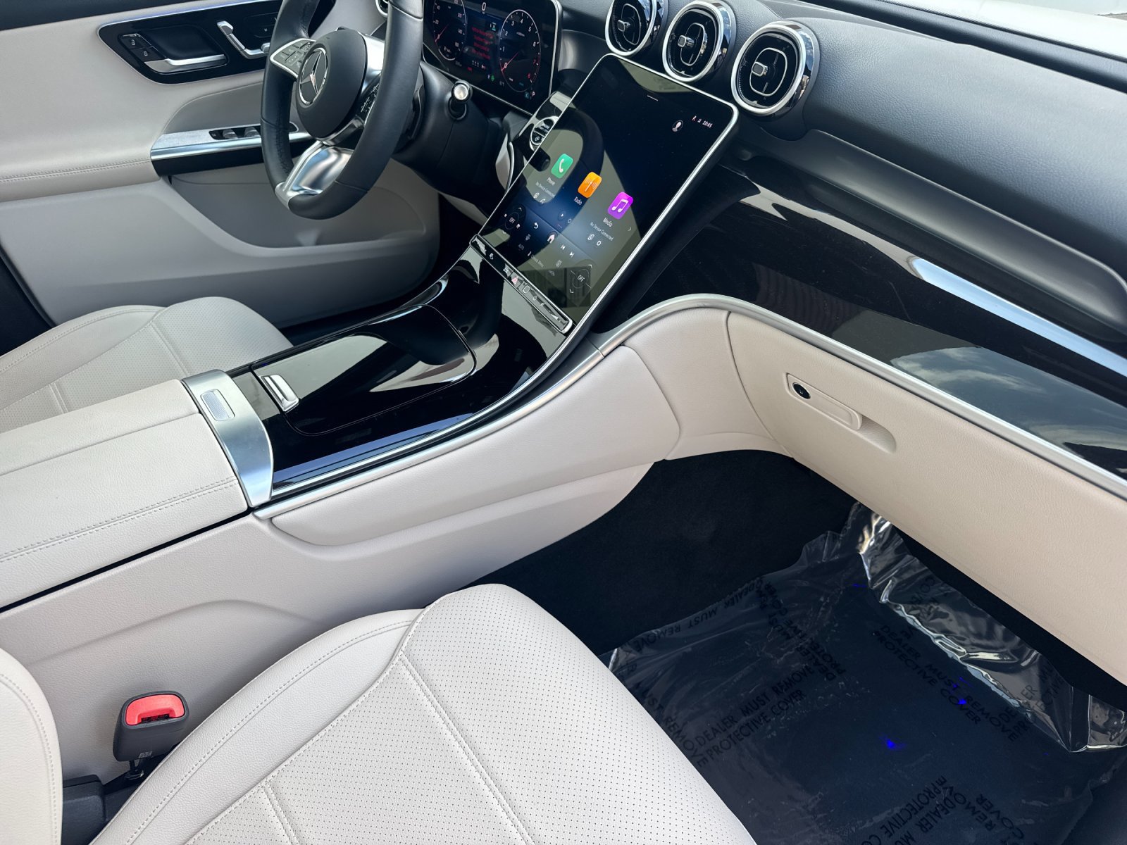 Certified 2026 Mercedes-Benz GLC 300 4MATIC image 16