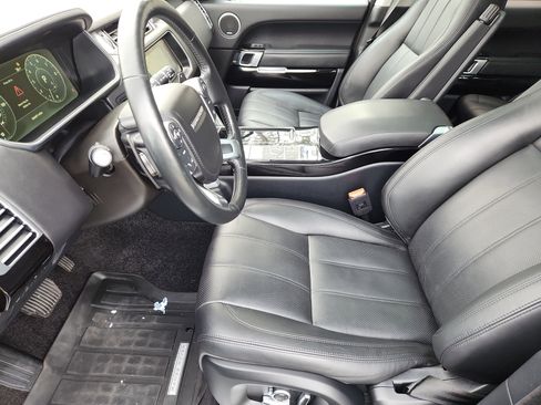 Used 2017 Land Rover Range Rover HSE image 24