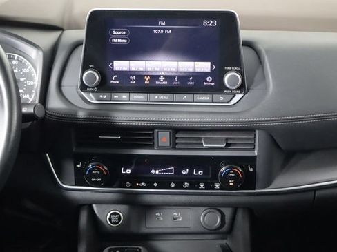 Used 2023 Nissan Rogue SV w/ SV Premium B Package FWD image 28