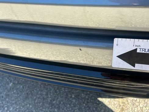 Used 2024 GMC Sierra 1500 AT4 w/ Technology Package image 19