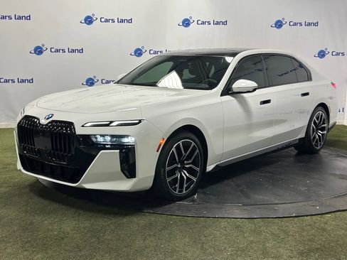 Used 2024 BMW 760i xDrive 760i xDrive Sedan 4D w/ Premium Package image 6