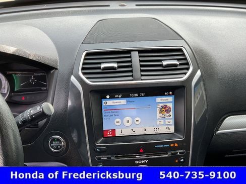 Used 2018 Ford Explorer Sport AWD/4WD image 38