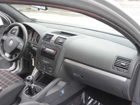 Used 2007 Volkswagen GTI 2.0T 2-Door image 21