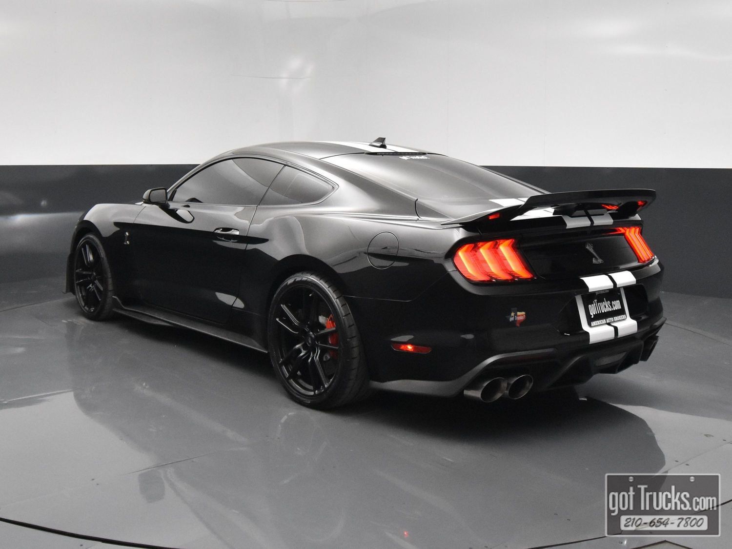 Used 2022 Ford Mustang Shelby GT500 w/ Technology Package RWD image 5