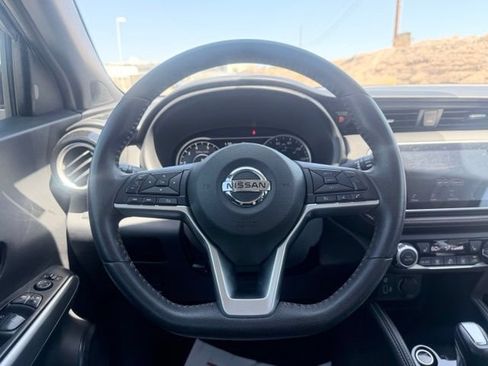 Certified 2019 Nissan Kicks SR w/ SR Premium Package FWD image 9