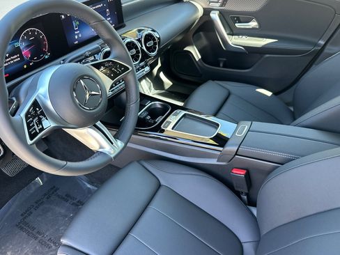Used 2026 Mercedes-Benz CLA 250 image 4