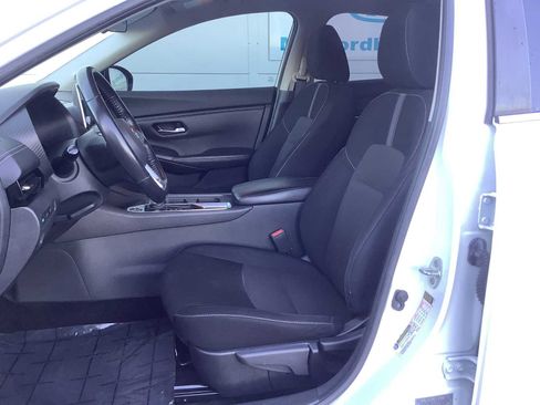 Used 2022 Nissan Sentra SV FWD image 11