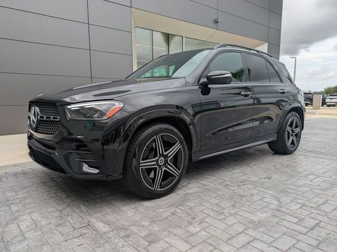 Used 2025 Mercedes-Benz GLE 350 4MATIC w/ AMG Line Exterior image 9