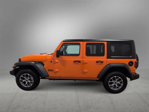 Used 2025 Jeep Wrangler Sport S image 5