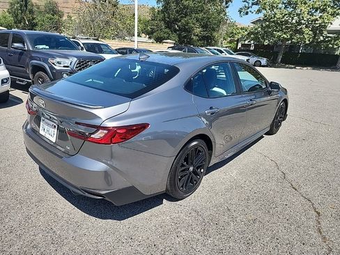 Used 2026 Toyota Camry SE FWD image 5