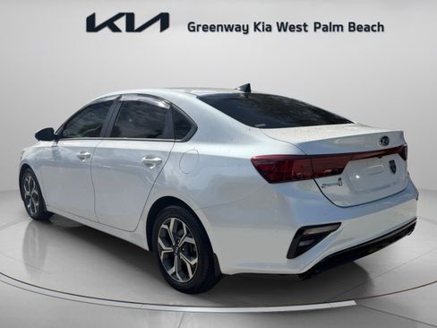 Certified 2021 Kia Forte LXS FWD image 5