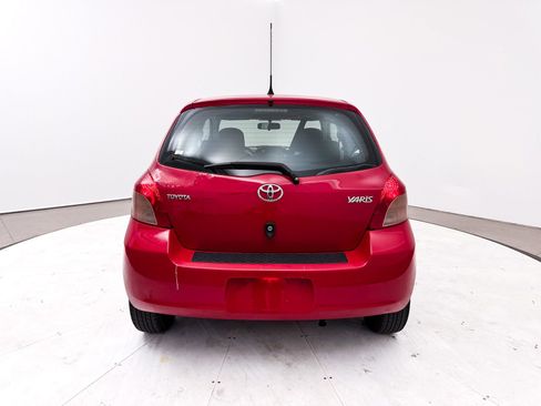 Used 2007 Toyota Yaris 2-Door Hatchback image 11