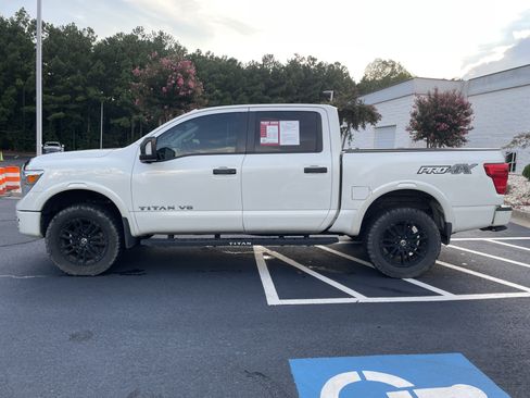 Used 2019 Nissan Titan PRO-4X w/ Pro-4x Convenience Package AWD/4WD image 7