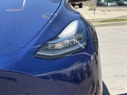 Used 2022 Tesla Model Y Long Range AWD/4WD image 29
