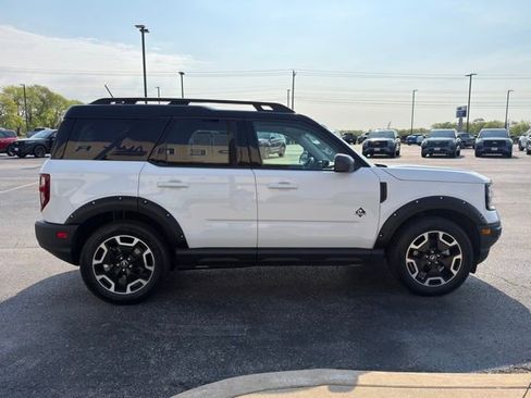 Certified 2022 Ford Bronco Sport Outer Banks w/ Tech Package AWD/4WD image 4