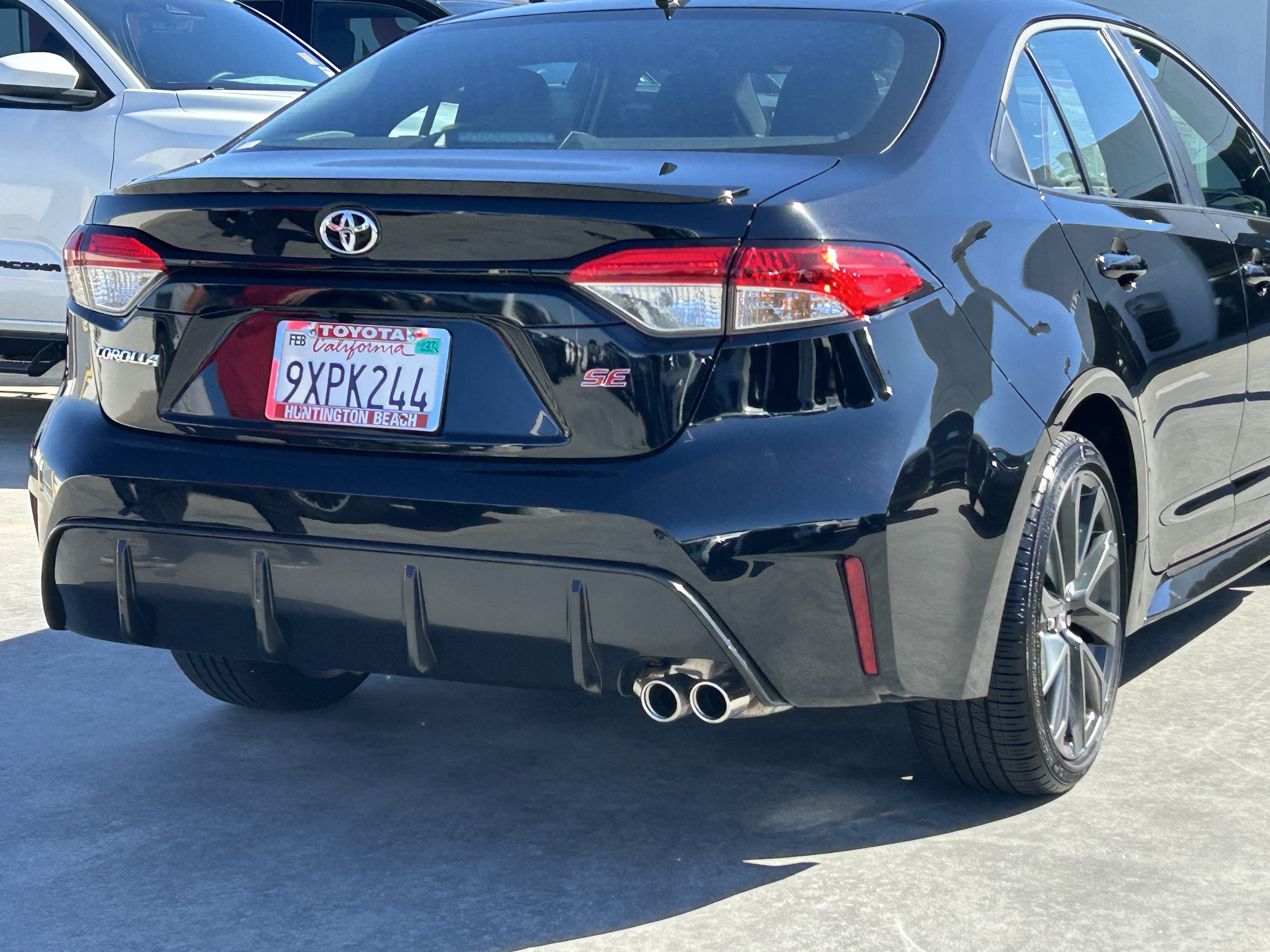 Certified 2026 Toyota Corolla SE FWD image 4