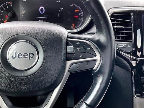 Used 2021 Jeep Grand Cherokee Laredo X AWD/4WD image 19