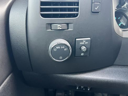 Used 2014 Chevrolet Silverado 2500 LT w/ Interior Plus Package image 20