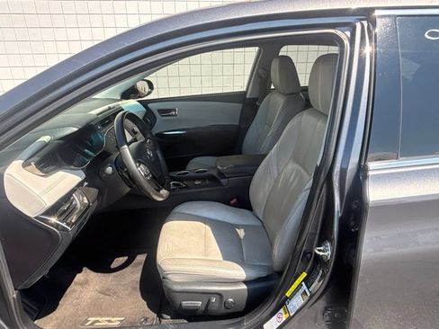 Used 2015 Toyota Avalon XLE FWD image 3