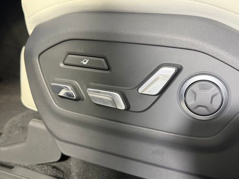 Used 2025 Hyundai Santa Fe Calligraphy FWD image 24