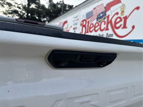 Used 2024 Chevrolet Silverado 1500 Custom image 23