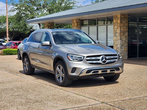 Used 2022 Mercedes-Benz GLC 300 image 3