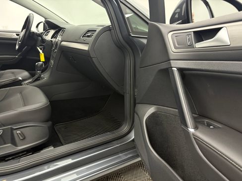 Used 2015 Volkswagen Golf TDI S FWD image 27