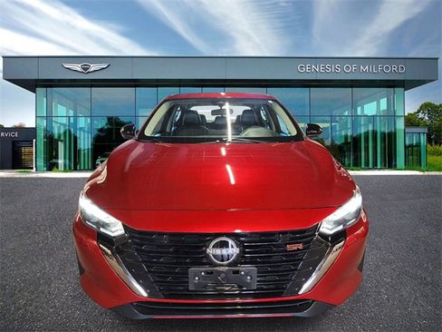 Used 2024 Nissan Sentra SR w/ SR Premium Package image 2