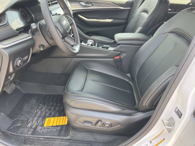 New 2026 Jeep Grand Cherokee Limited AWD/4WD image 23