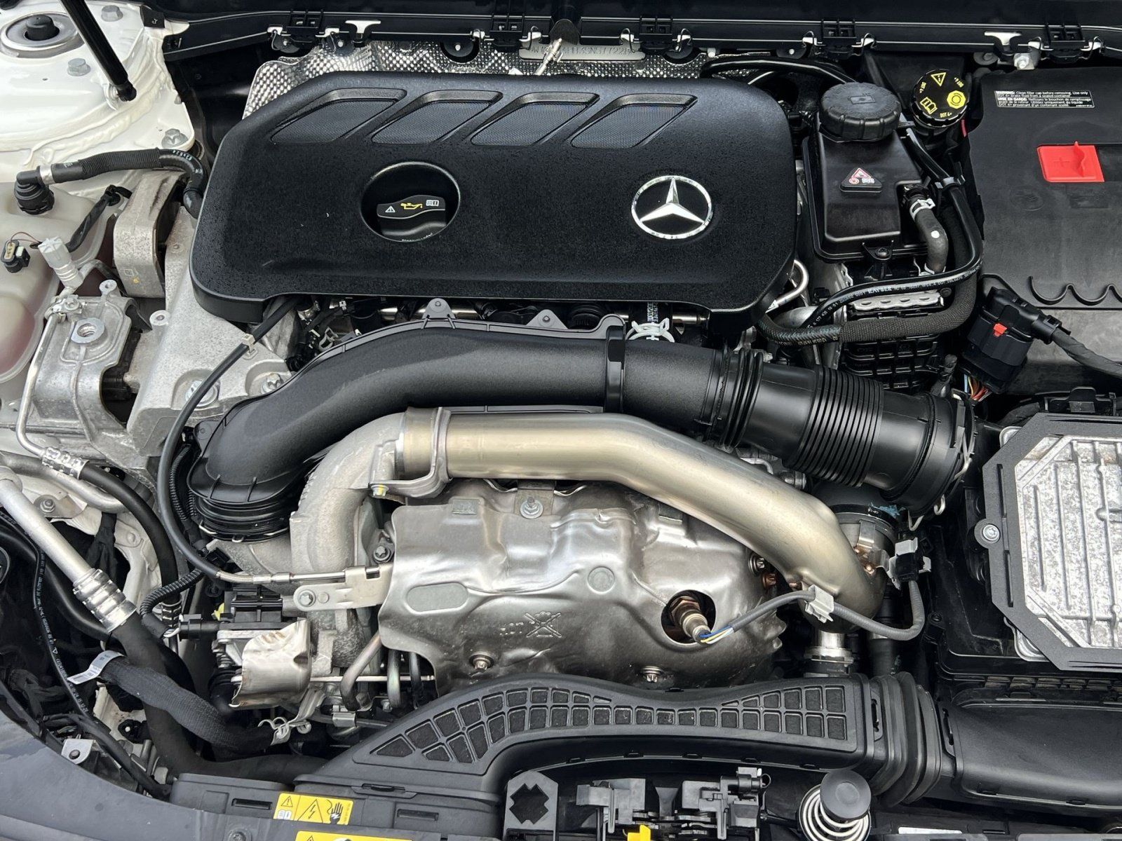 Used 2025 Mercedes-Benz CLA 250 4MATIC image 33