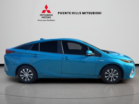 Used 2021 Toyota Prius Prime Limited FWD image 4