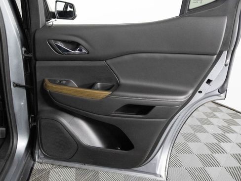 Certified 2023 GMC Acadia SLE w/ Driver Convenience Package image 41