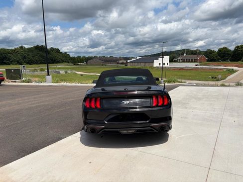 Used 2021 Ford Mustang Premium RWD image 4