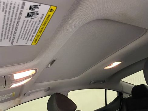 Used 2018 Hyundai Elantra Value Edition FWD image 10