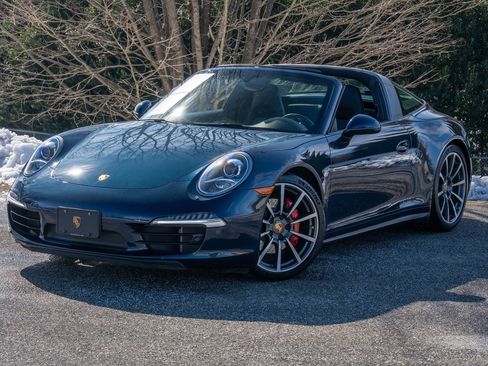 Certified 2015 Porsche 911 Targa 4S image 1
