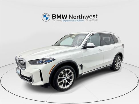 Used 2024 BMW X5 xDrive40i w/ Premium Package image 1